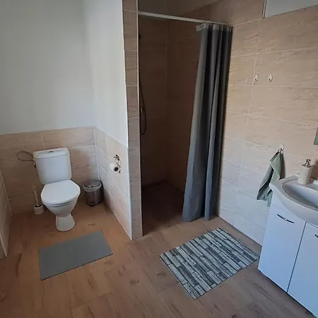 V Okoli Letiste A Prahy * Velké Číčovice